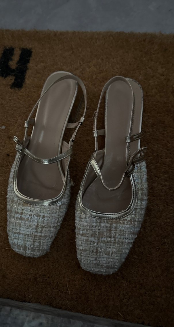 Tokalı Kare Desenli Gri Stiletto Kadın Ayakkabı - Görsel 4