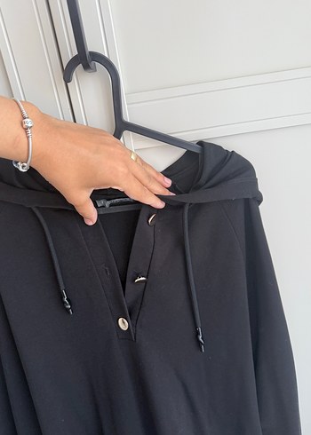 Siyah Kapüşonlu Uzun Keten Elbise - Görsel 3