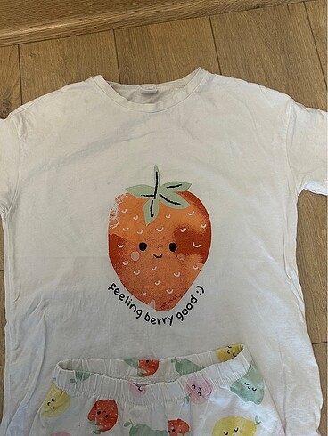 7 Yaş Beden beyaz Renk 7 yaş uyumlu lcwaiki pijama takımı