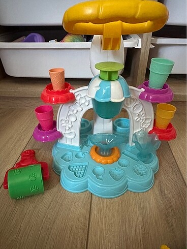 Beden Play-doh dondurma dükkanı