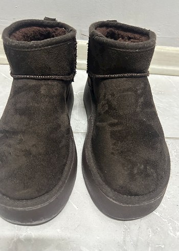 Ugg Kahverengi Kadın 36 beden Kürklü Dolgu Topuk Bot - Görsel 2