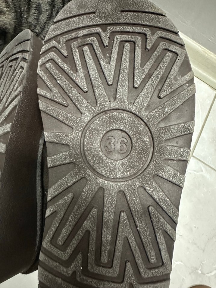 Ugg Kahverengi Kadın 36 beden Kürklü Dolgu Topuk Bot - Görsel 5