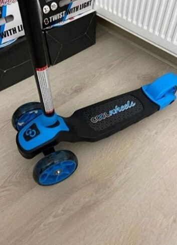 Diğer Cool Wheels Twist Işıklı Scooter