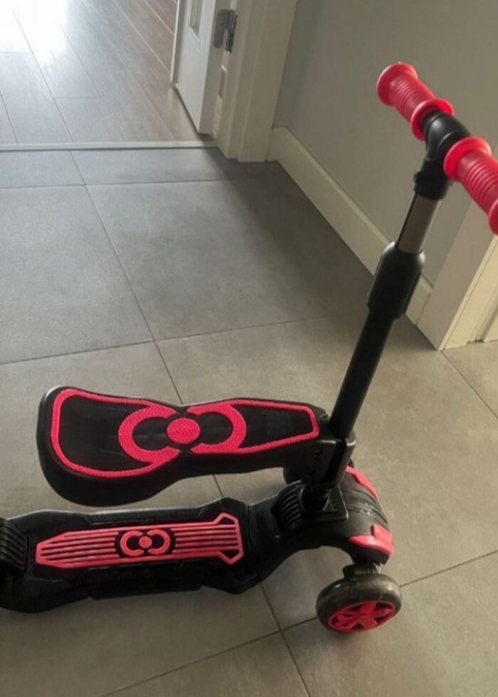 COMBO PEMBE OTURAKLI 3 TEKER IŞIKLI SCOOTER - Görsel 2