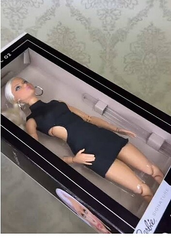 Barbie 2025 Barbie Basics modeli 02