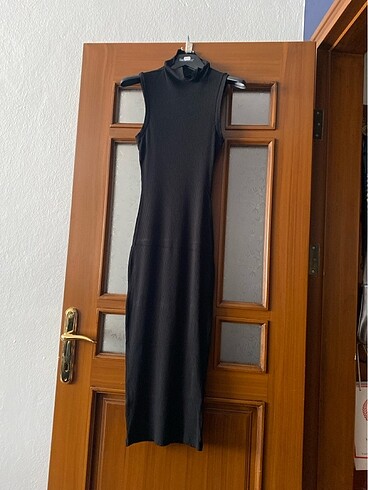 Kolsuz elbise