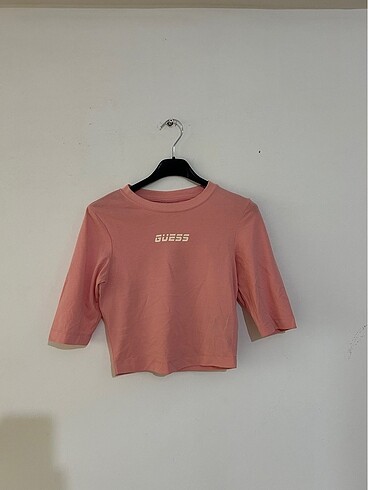 Guess T-shirt