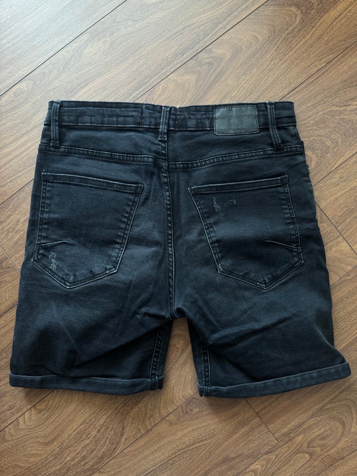 Pull & Bear Eskitme Detaylı Şort - Görsel 2