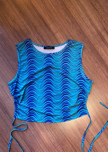Mavi Tie-Dye Pliseli Kolsuz Crop Top