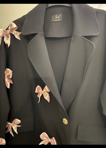 Düğmeli Pembe Fiyonklu Siyah Kadın Blazer - Görsel 2