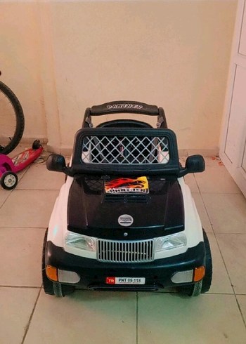 Diğer Beyaz Elektrikli Çocuk Araba