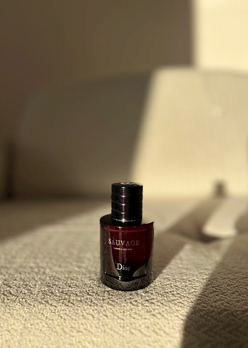 Beden Renk Dior Sauvage cherry and patcholi
