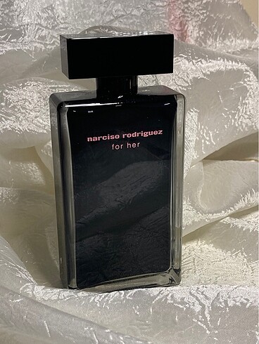 Narciso Rodriguez Narciso Rodriguez for her