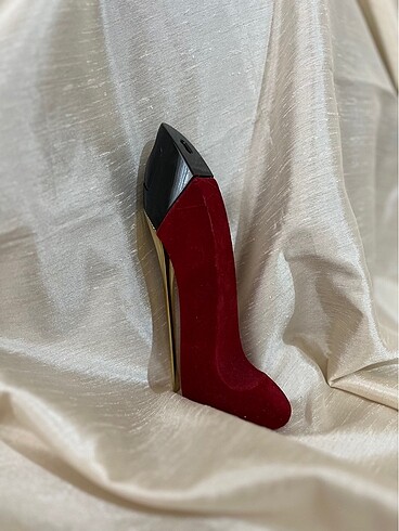 Carolina Herrera Good Girl Velvet