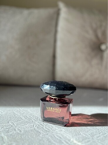 Versace Crystal Noir Parfum