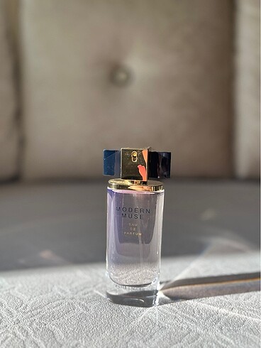 Beden Estee Lauder Modern Muse EDP 50 ml