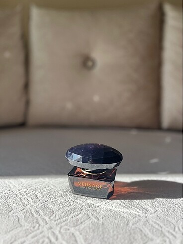 Versace Crystal Noir 50 ml