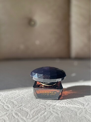  Beden Versace Crystal Noir 50 ml