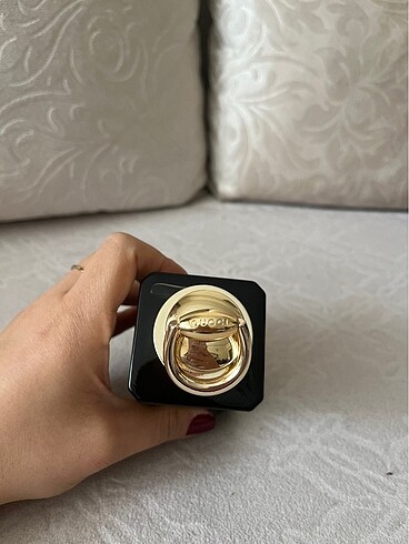 Beden Gucci Intense Oud