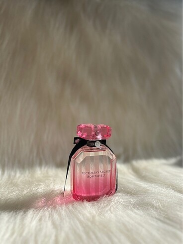 Victoria?s Secret Bombshell