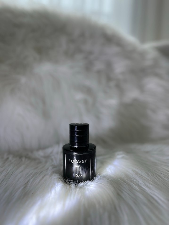 Dior Sauvage Elixir Erkek Parfümü Siyah - Görsel 3