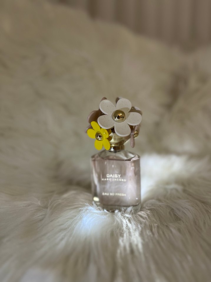Marc Jacobs Daisy Eau So Fresh Kadın Parfümü - Görsel 2