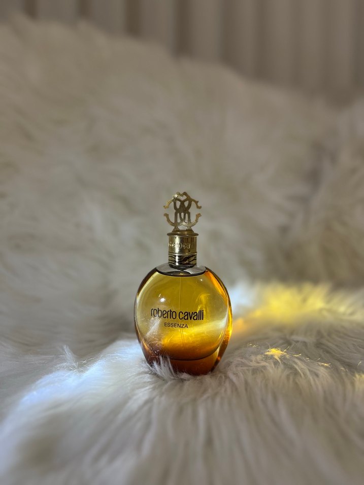 Roberto Cavalli Essenza Kadın Parfümü - Görsel 3