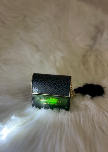 Marc Jacobs Decadence Kadın Parfümü - Görsel 4
