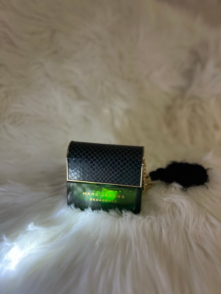 Marc Jacobs Decadence Kadın Parfümü - Görsel 4