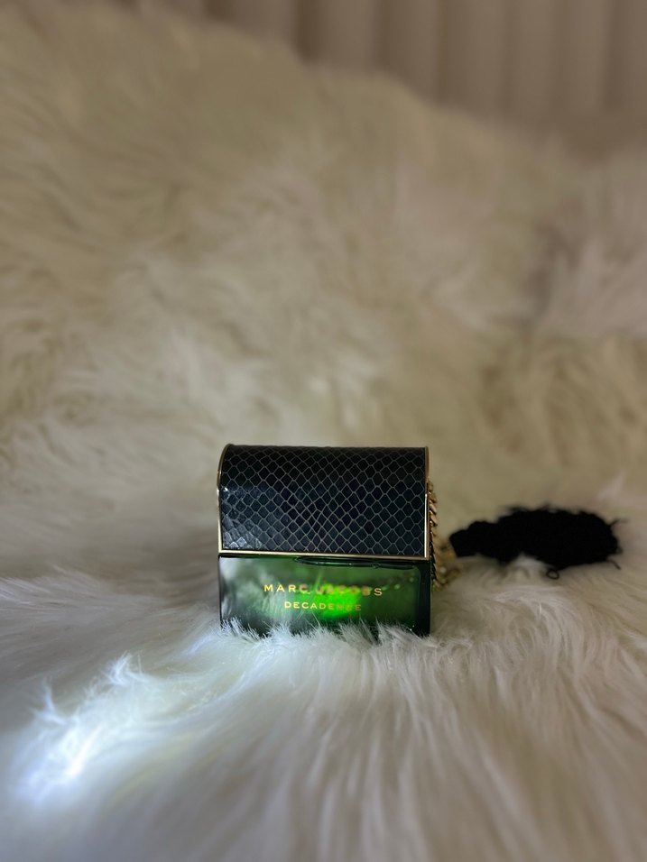 Marc Jacobs Decadence Kadın Parfümü - Görsel 3