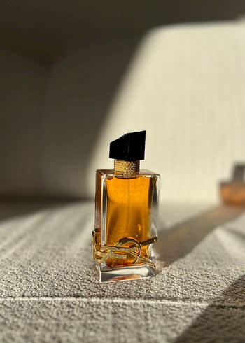 Yves Saint Laurent Yves Saint Laurent Libre flowers and flames