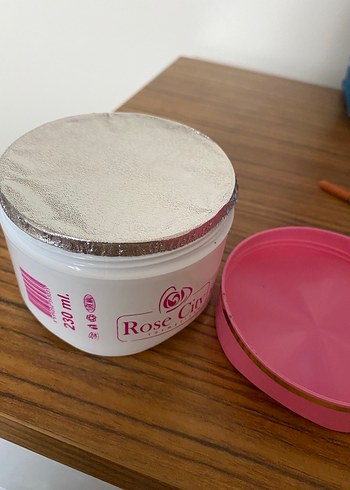Diğer Gül Kremi Aloe Vera ve E Vitamini Katkılı