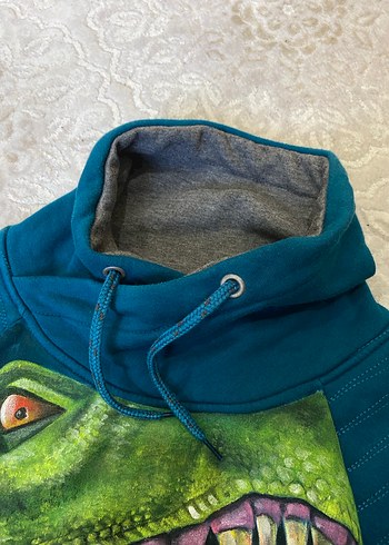 Pull and Bear kumaş boyası ile el yapımı mavi sweatshirt