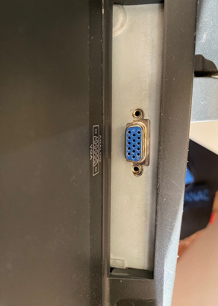 casper 900w monitör - Görsel 3