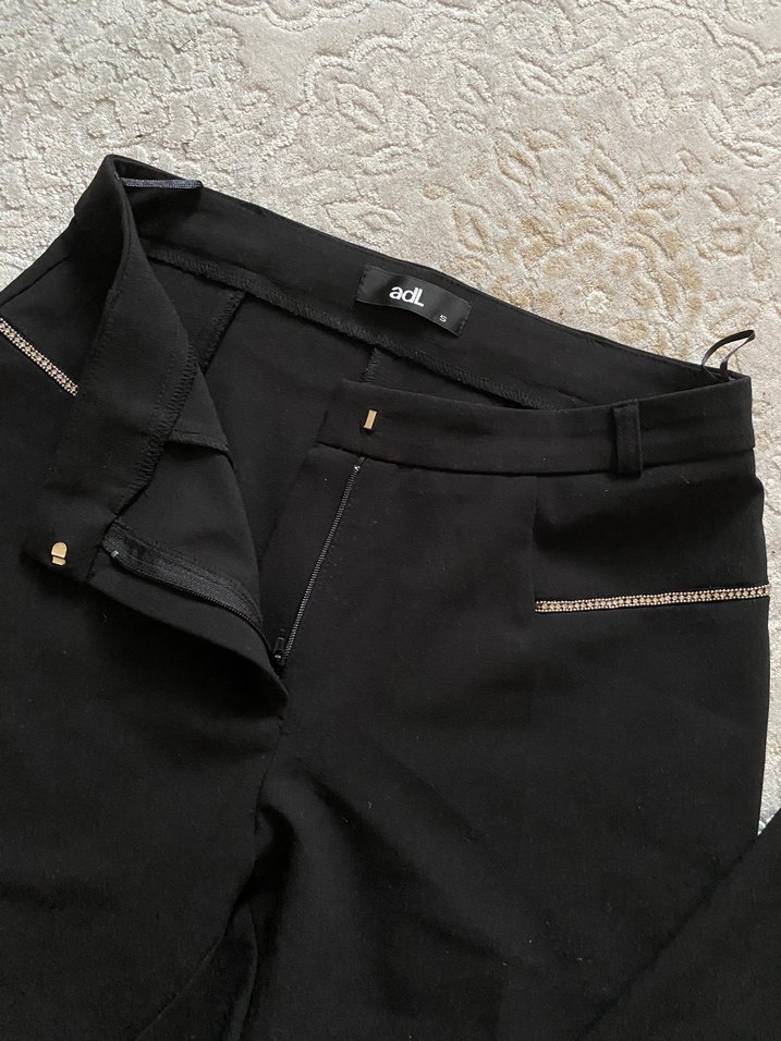 Siyah Kadın Kumaş Pantolon Fermuarlı Cepli - Görsel 2