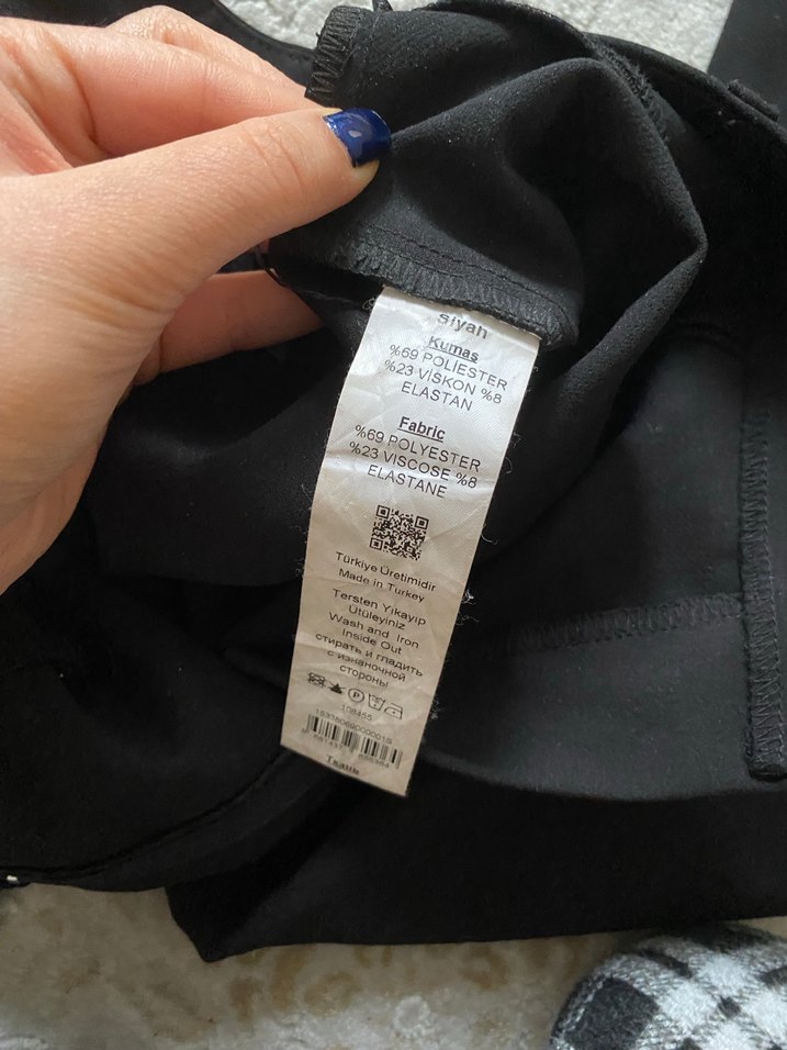 Siyah Kadın Kumaş Pantolon Fermuarlı Cepli - Görsel 4