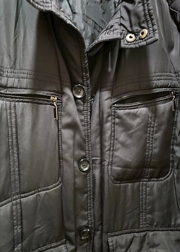 Düğmeli Siyah Erkek Sokak Stili Mont - Görsel 2