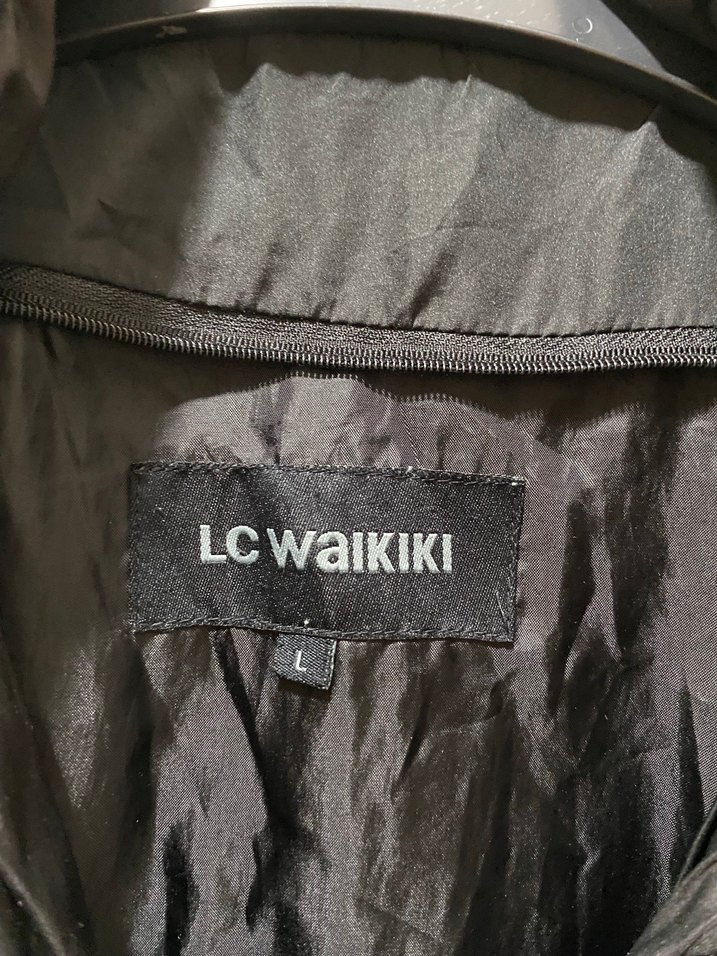 Düğmeli Siyah Erkek Sokak Stili Mont - Görsel 3