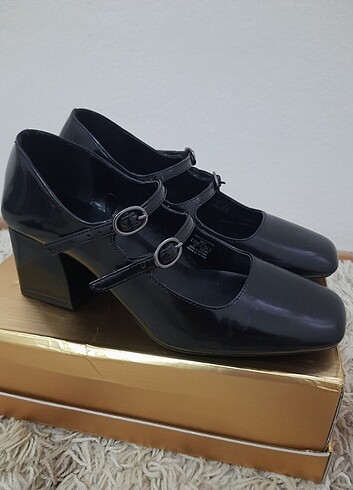 Bershka mary jane