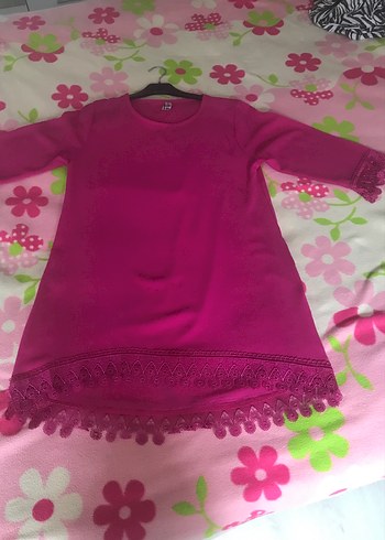 Pembe Dantel Detaylı Tunik