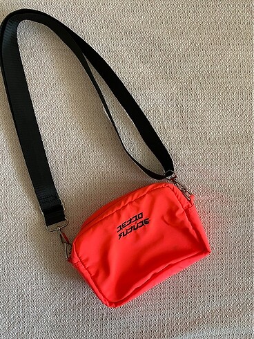 Bershka Neon Pembe Çanta
