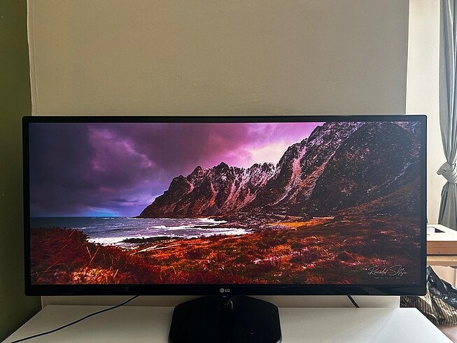 Beden Renk LG 34UM58-P MONİTÖR