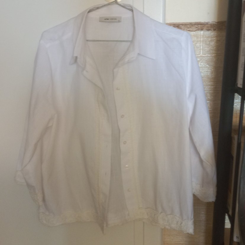 Beyaz Keten Düğmeli Kadın Gömlek - Görsel 2