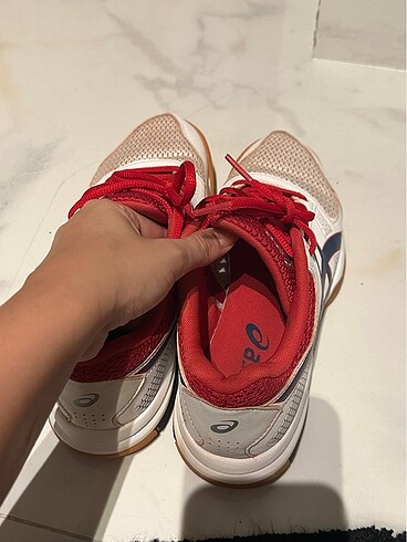 39 Beden beyaz Renk Asics tenis ayakkabi