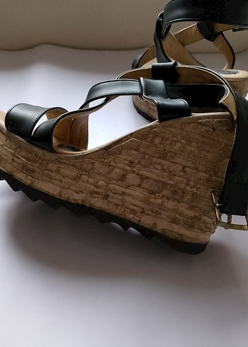 Kemerli Siyah Dolgu Topuklu Kadın Sandalet - Görsel 3