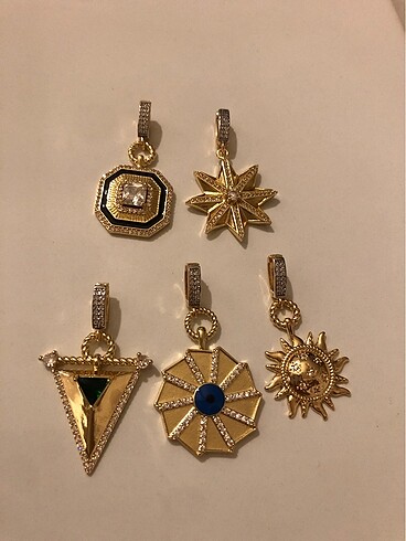 Ajda charm