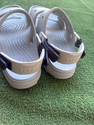 37 Beden gri Renk Crocs All Terrain erkek çocuk sandalet