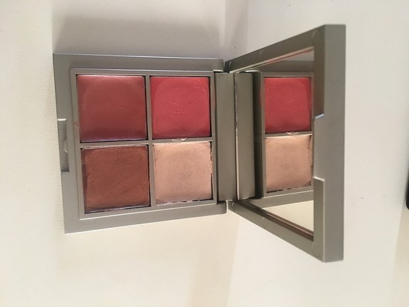 ILIA summer essentials face palette 