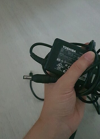 Toshiba adaptör 