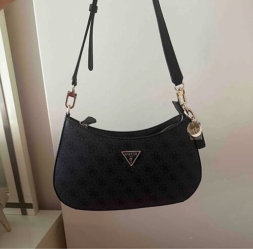 Guess Guess çanta yeni
